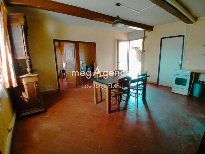 Maison - 87 m² - 10 pièces