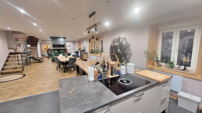 Duplex - 142 m² - 5 pièces