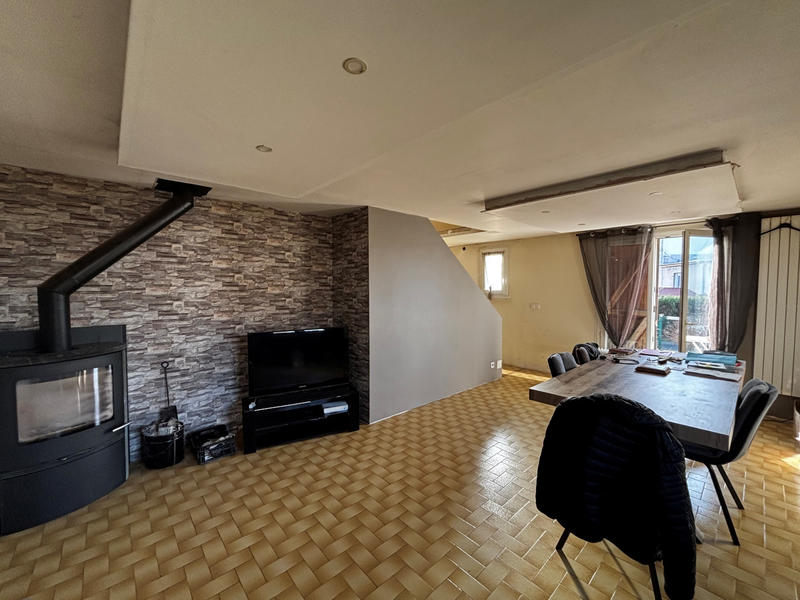 Maison - 93 m² - 4 pièces