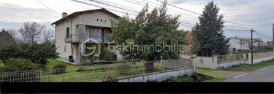 Propriété - 180 m² - 7 pièces