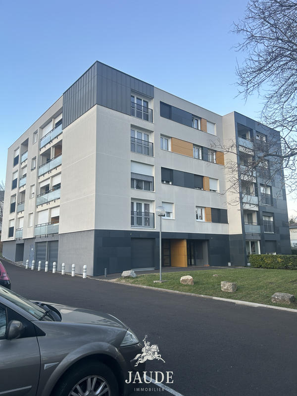 Appartement - 4 037 m² - 1 pièce