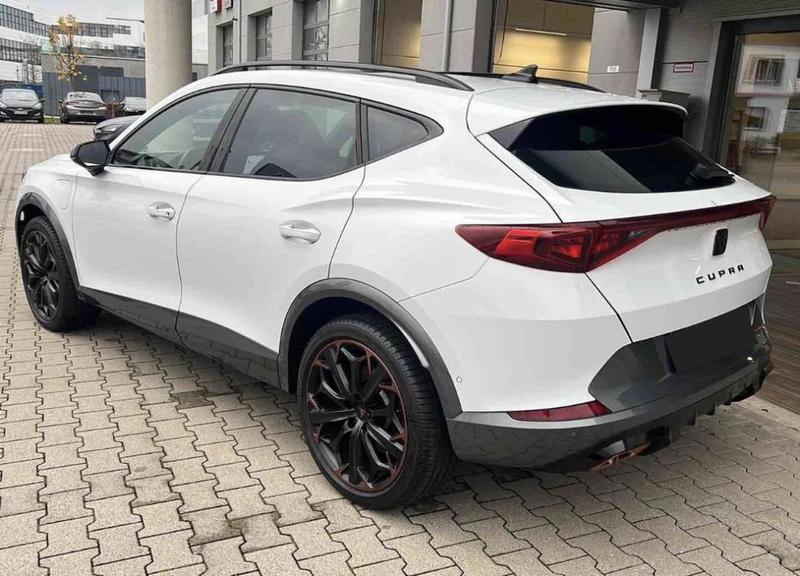 Cupra Formentor Vz 245 Hybride Rechargeable / Toit Ouvrant Attache Remorque Volant Super Sport Pack Xl