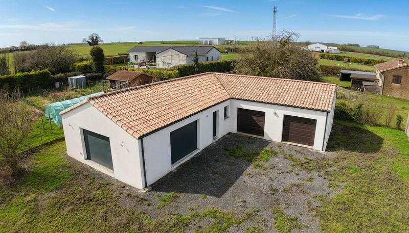Maison - 105 m² - 4 pièces