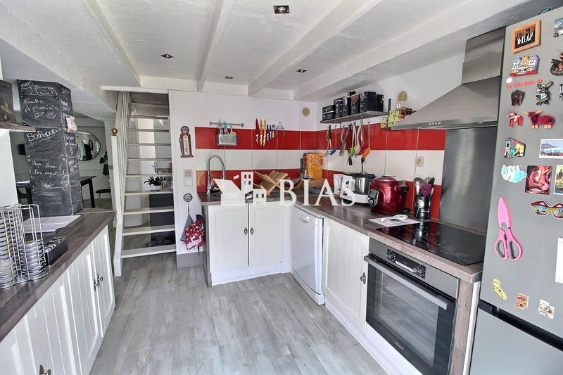 Maison - 82 m² - 6 pièces