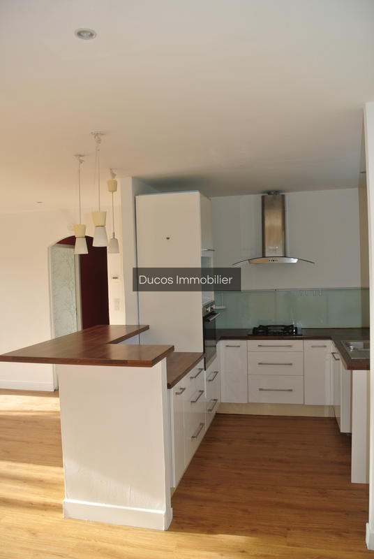 Maison - 93 m² - 5 pièces