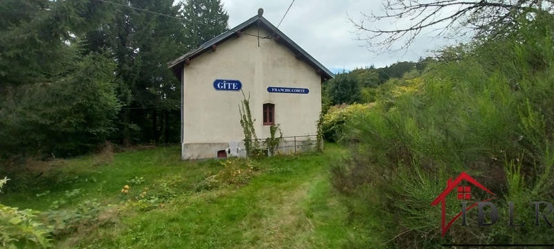 Maison - 1 103 m² - 16 pièces