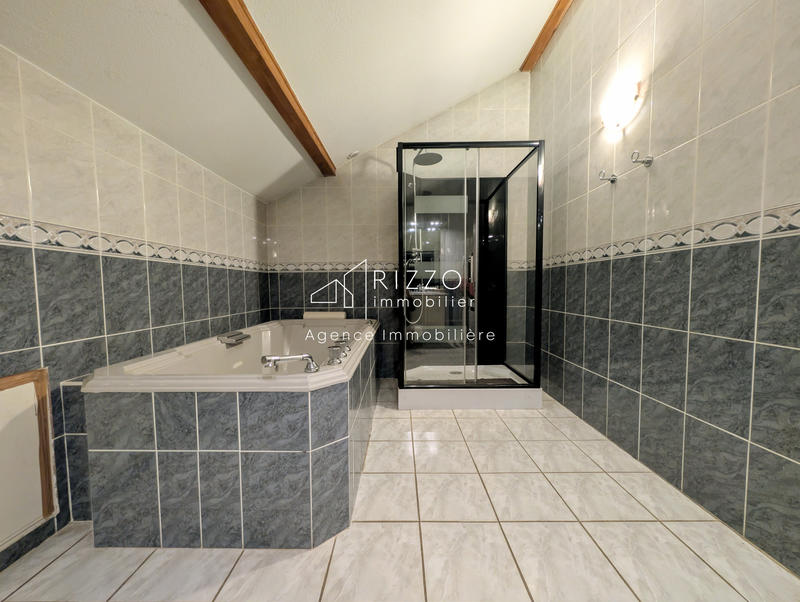 Maison - 165 m² - 6 pièces