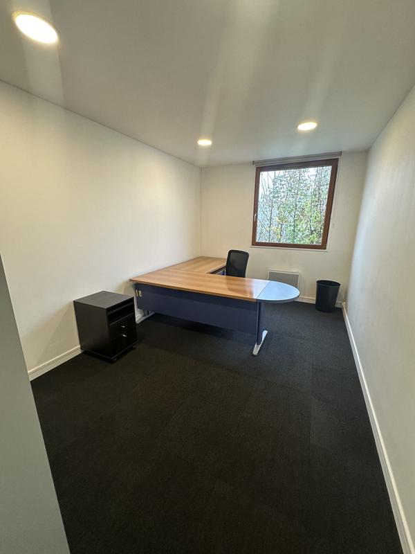 Local d'activités - 554 m² - 6 pièces