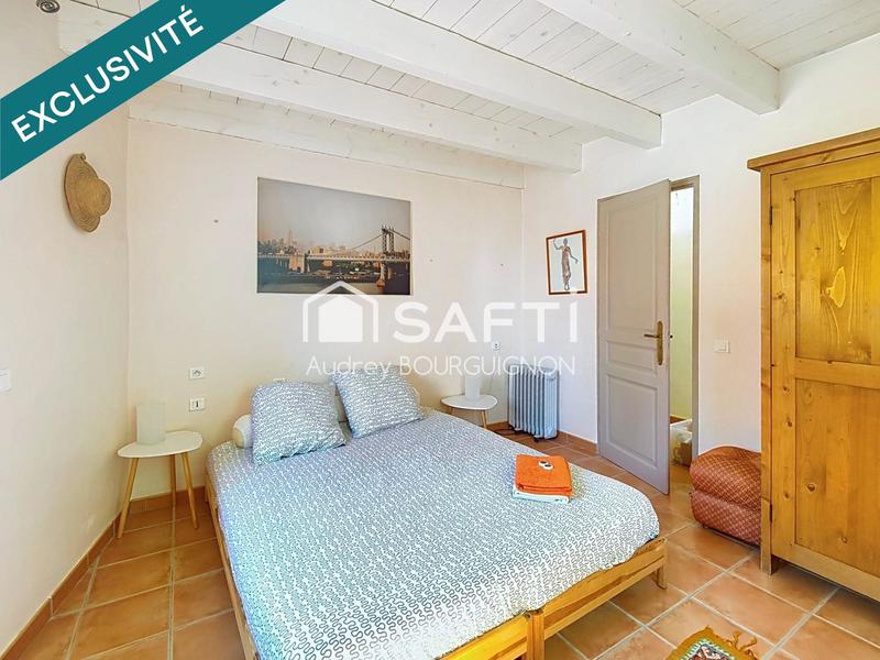 Maison - 225 m² - 7 pièces