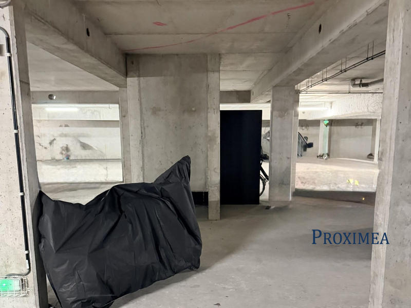 Parking / Garage - 13 m²