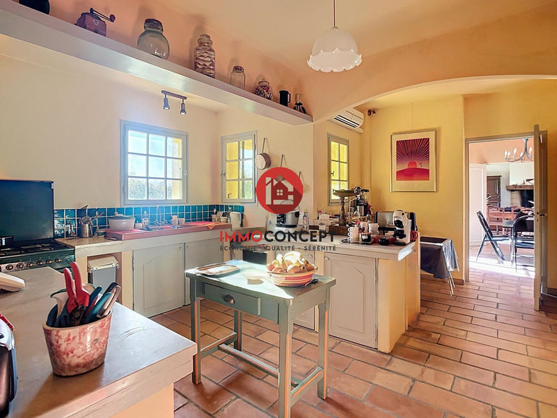 Maison - 286 m² - 14 pièces