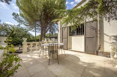 Villa - 371 m² - 8 pièces