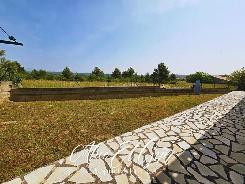 Maison - 96 m² - 5 pièces