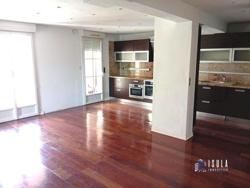 Appartement - 79 m² - 4 pièces