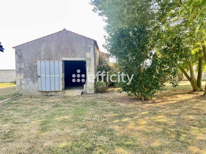 Maison - 245 m² - 10 pièces