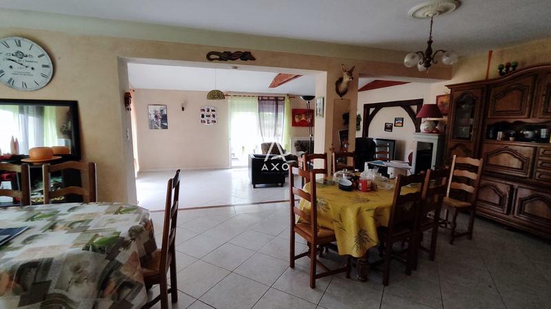 Maison - 207 m² - 11 pièces