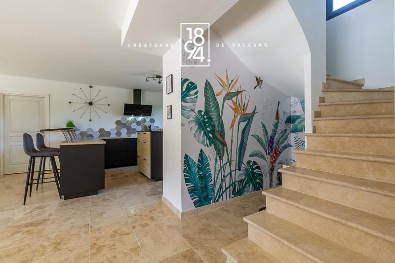 Maison - 150 m² - 4 pièces