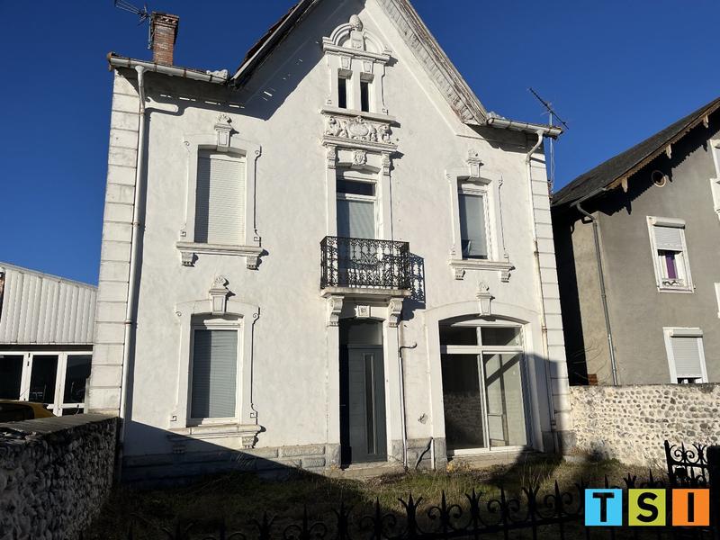 Maison - 268 m² - 7 pièces