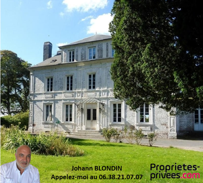 Demeure - 393 m² - 12 pièces