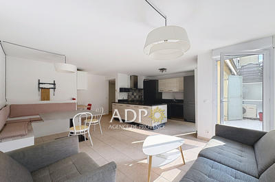 Appartement - 75 m² - 4 pièces