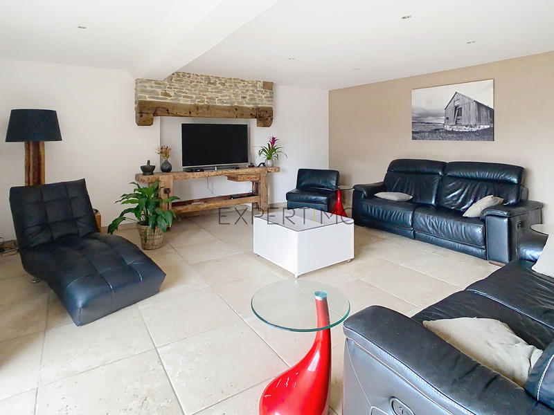 Maison - 184 m² - 9 pièces