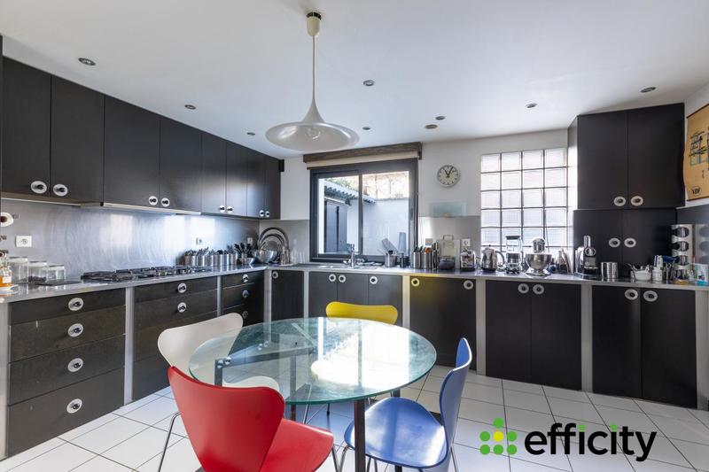 Maison - 358 m² - 7 pièces