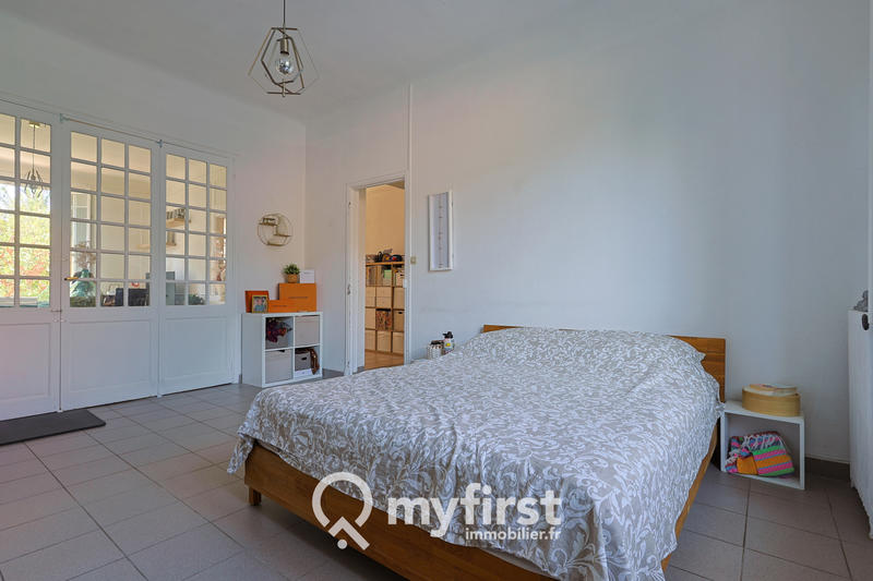 Maison - 202 m² - 6 pièces