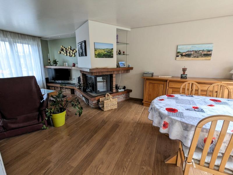 Maison - 94 m² - 5 pièces