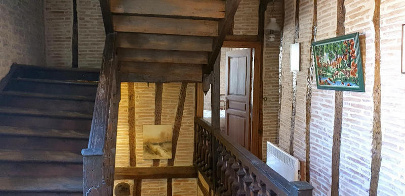 Maison - 250 m² - 6 pièces