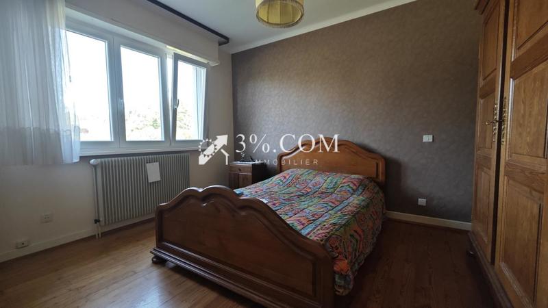 Propriété - 202 m² - 8 pièces