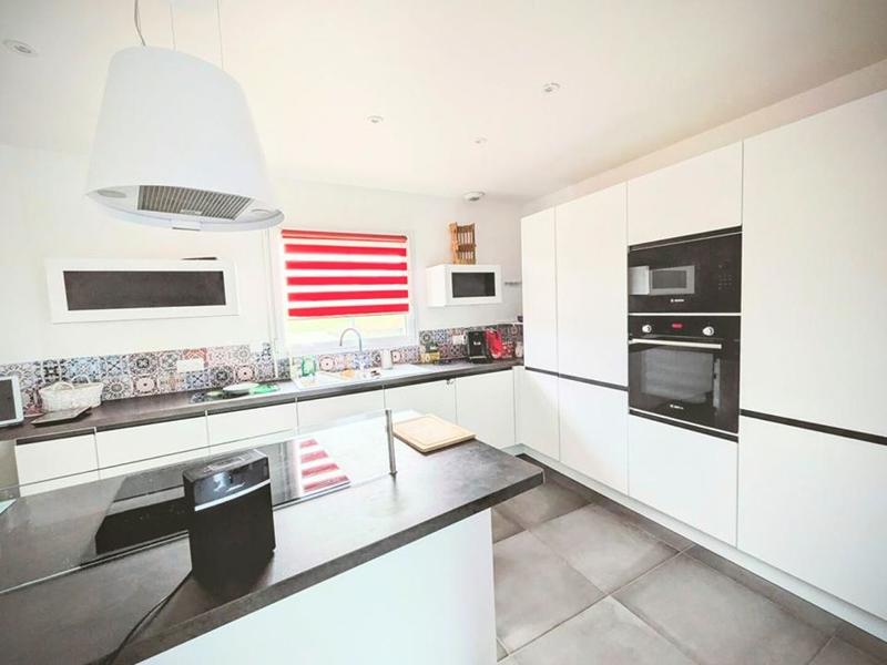 Maison - 103 m² - 5 pièces