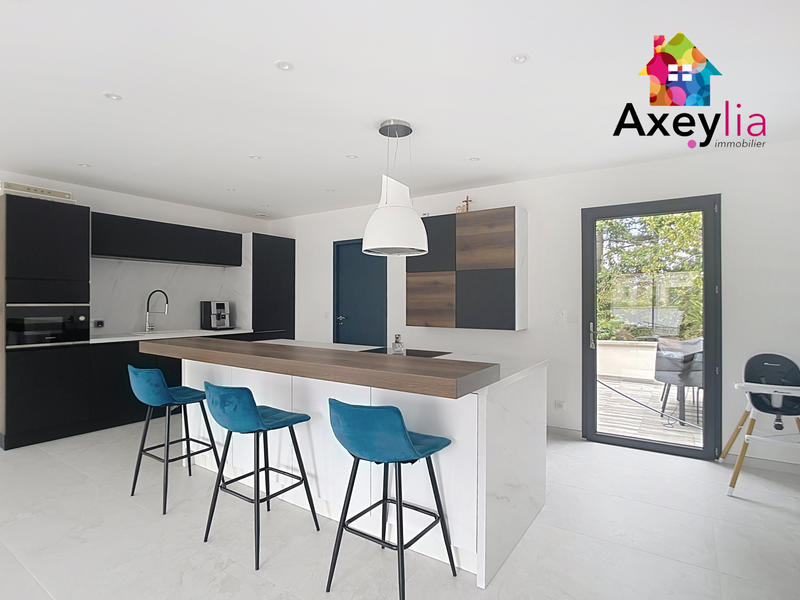 Maison - 120 m² - 5 pièces