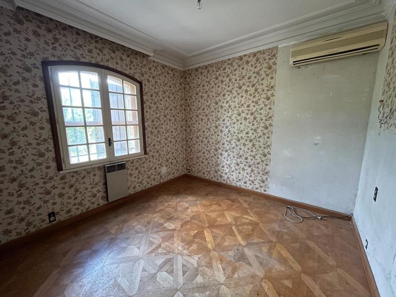 Mas - 261 m² - 6 pièces