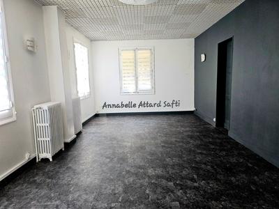 Local commercial - 352 m² - 12 pièces