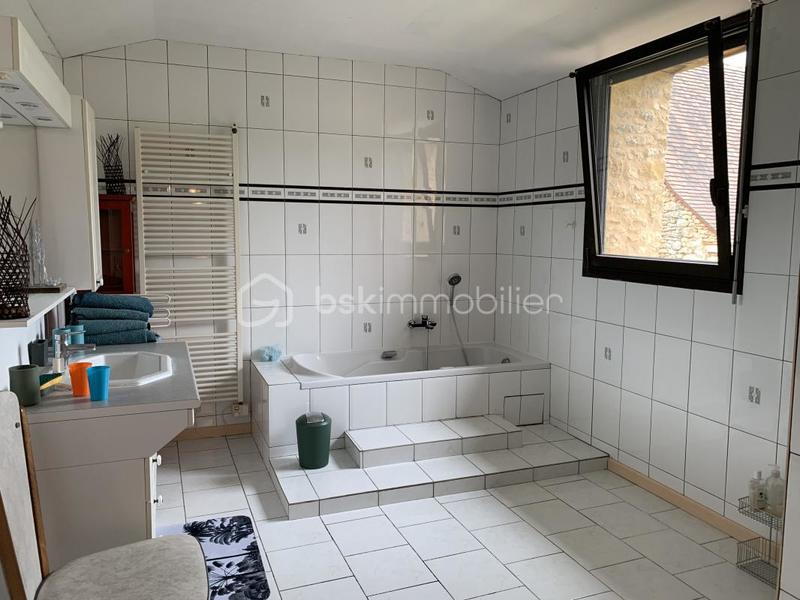 Maison en pierre - 203 m² - 10 pièces