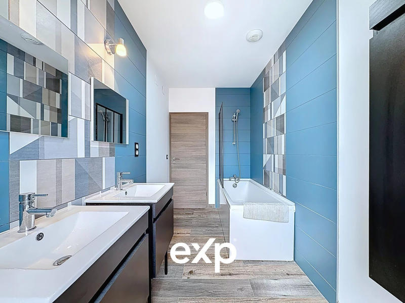 Maison - 151 m² - 6 pièces