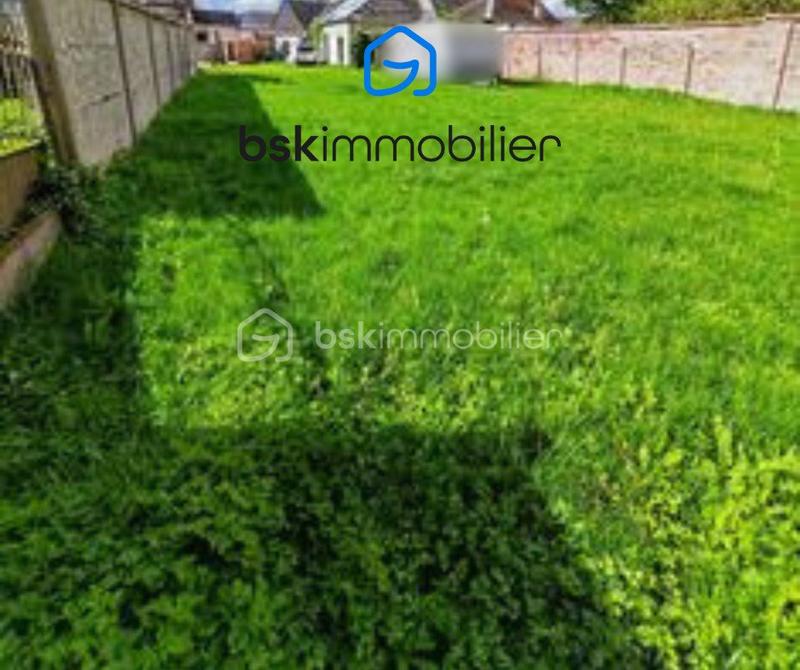 Terrain constructible - 610 m²