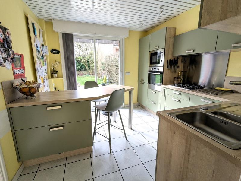 Maison - 94 m² - 5 pièces