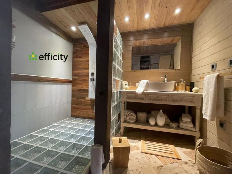 Maison - 180 m² - 6 pièces