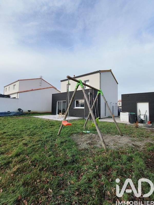 Maison - 97 m² - 5 pièces