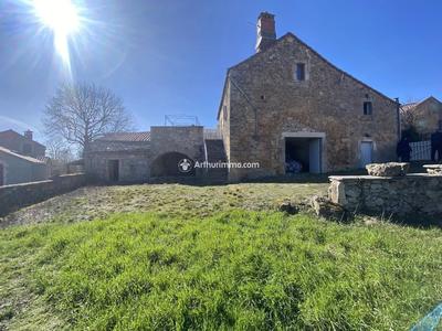 Maison - 98 m² - 3 pièces