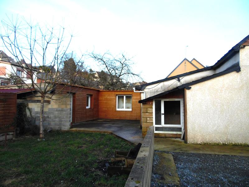 Maison traditionnelle - 137 m² - 6 pièces