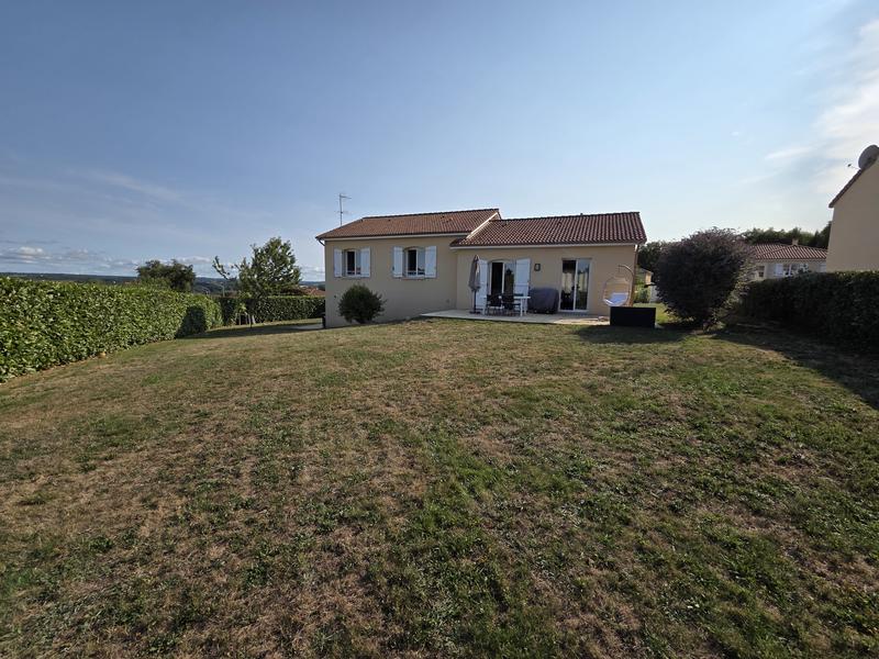 Maison - 104 m² - 6 pièces