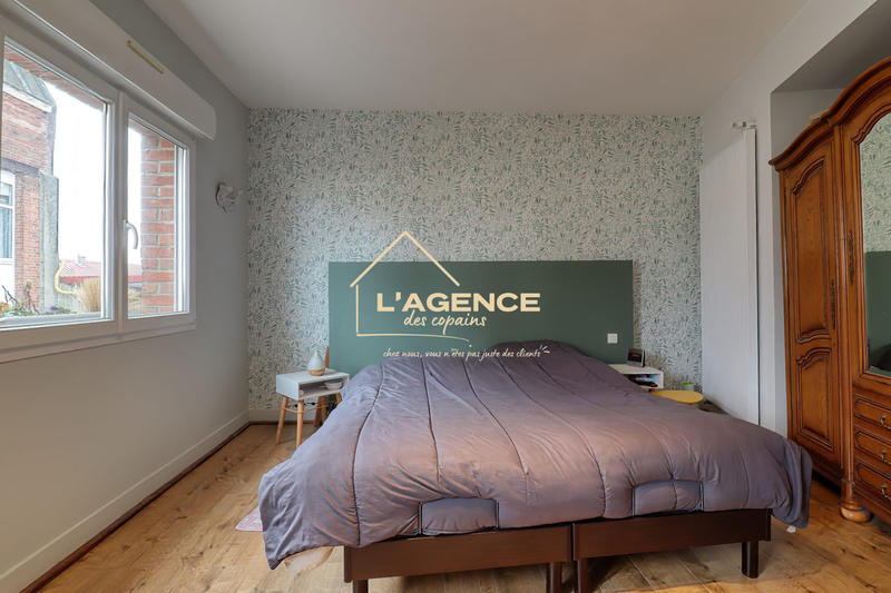 Maison - 335 m² - 8 pièces