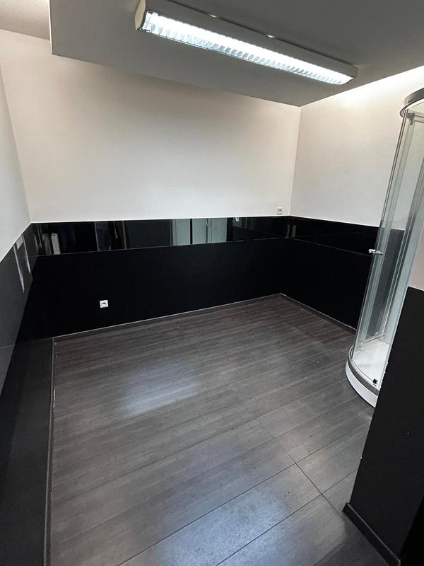 Local d'activités - 39 m² - 3 pièces