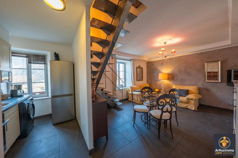 Maison - 520 m² - 15 pièces