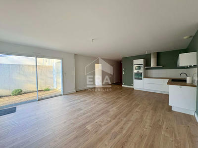 Maison - 88 m² - 4 pièces