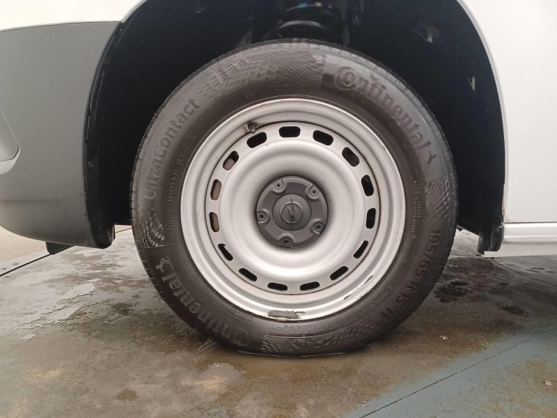 Opel Combo (30) Cargo 1.5 100 Ch s/S L1h1 Bvm5 Standard Pack Clim