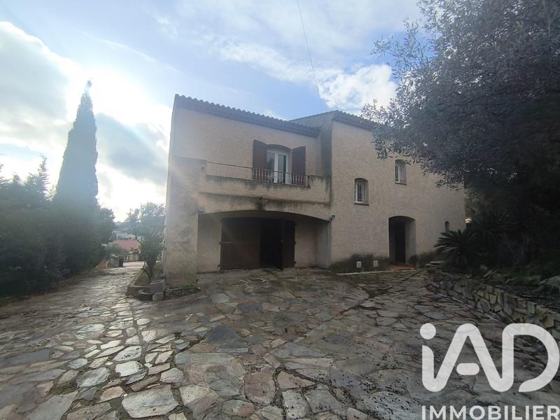 Maison - 200 m² - 5 pièces