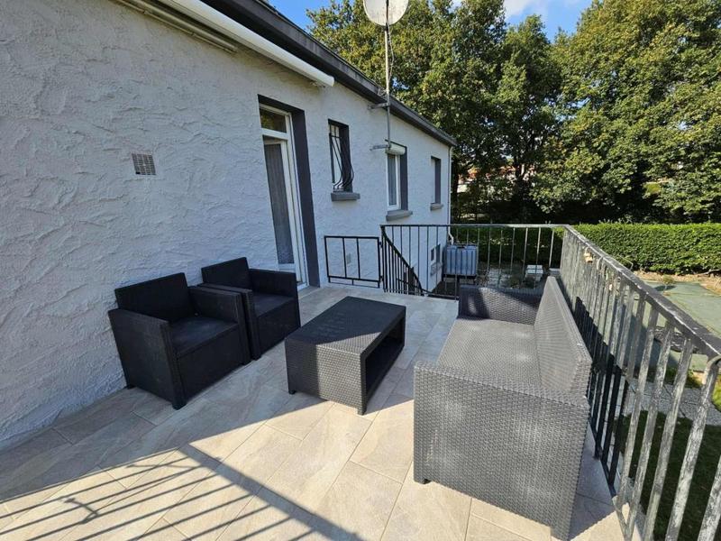 Maison traditionnelle - 166 m² - 7 pièces